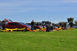 cb3.jpg (206220 bytes)